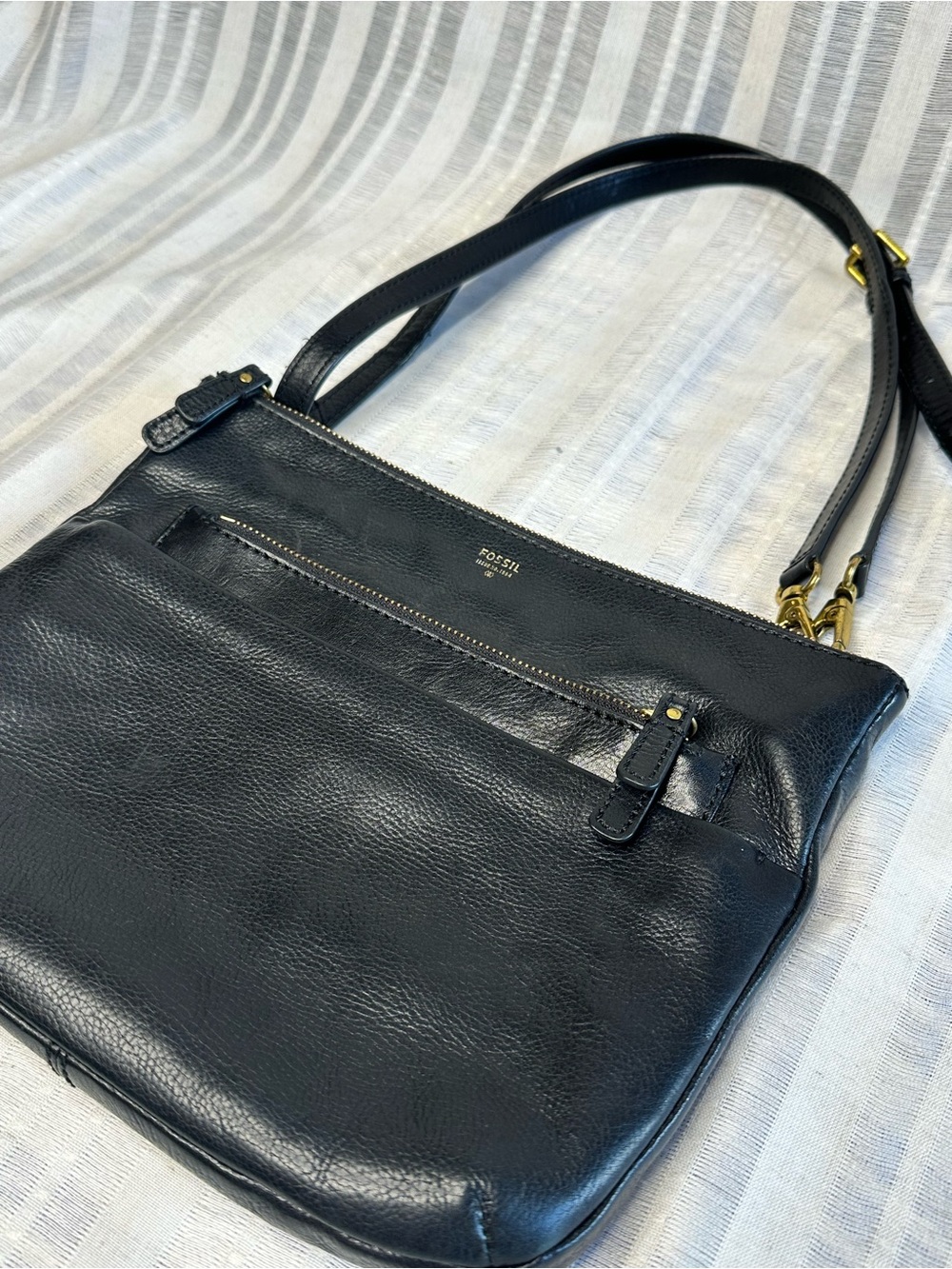 Vintage Fossil black leather shoulder bag